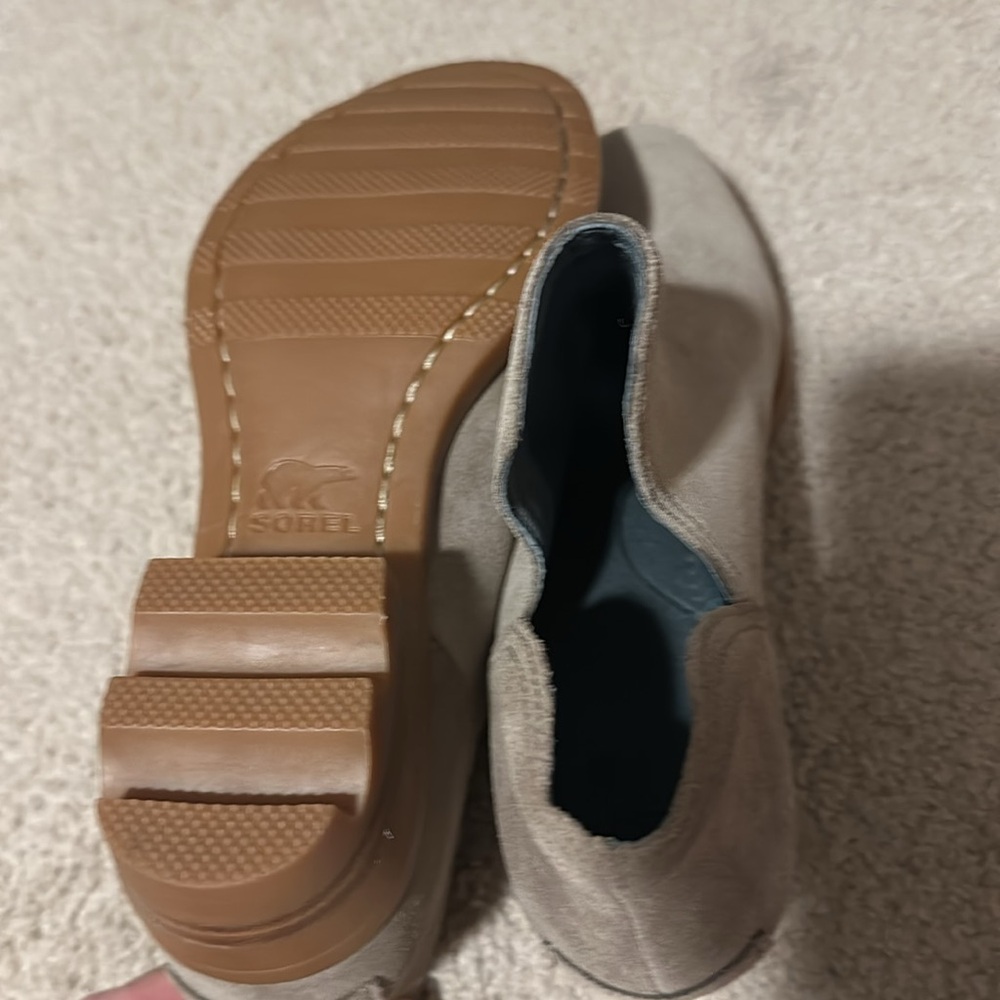 Sorel Size 7.5 low boot  NWOT - Picture 4 of 4
